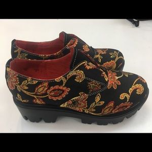 Platform women shoes